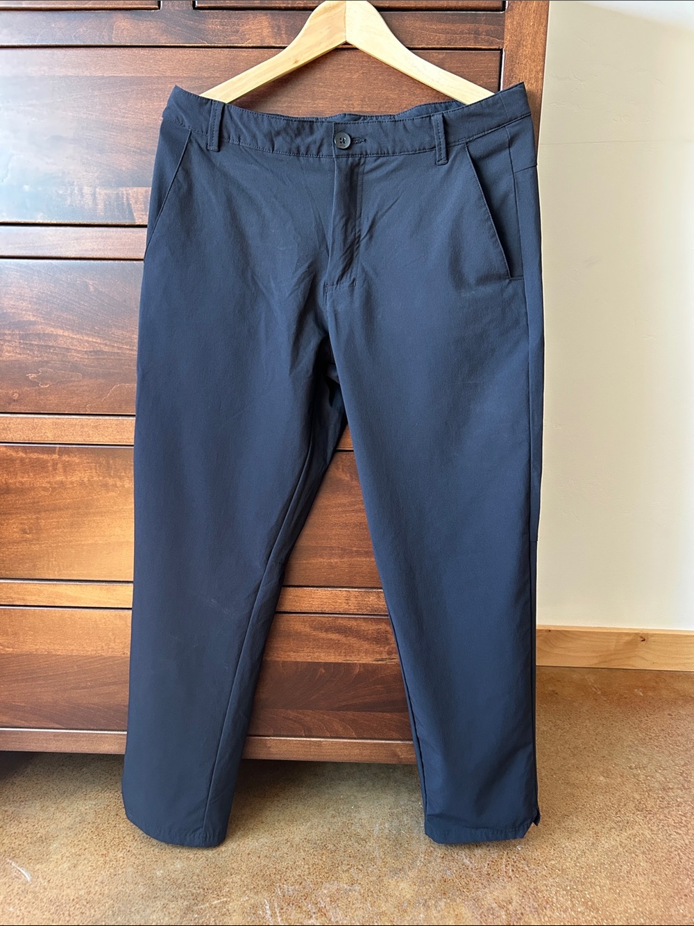 Oakley Men's Navy Slim Straight Chinos